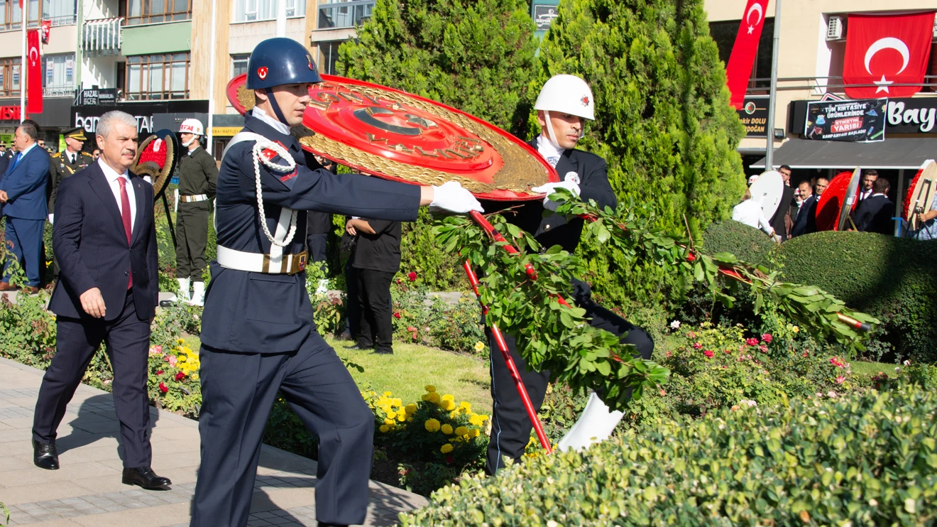 Konya’da Zafer Bayramı coşkuyla kutlandı